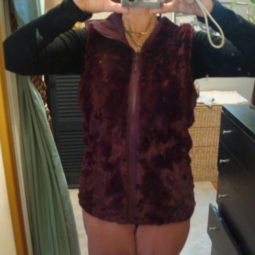 Marmot M sz: 6 8 faux fur vest reversible coat jacket deep burgundy